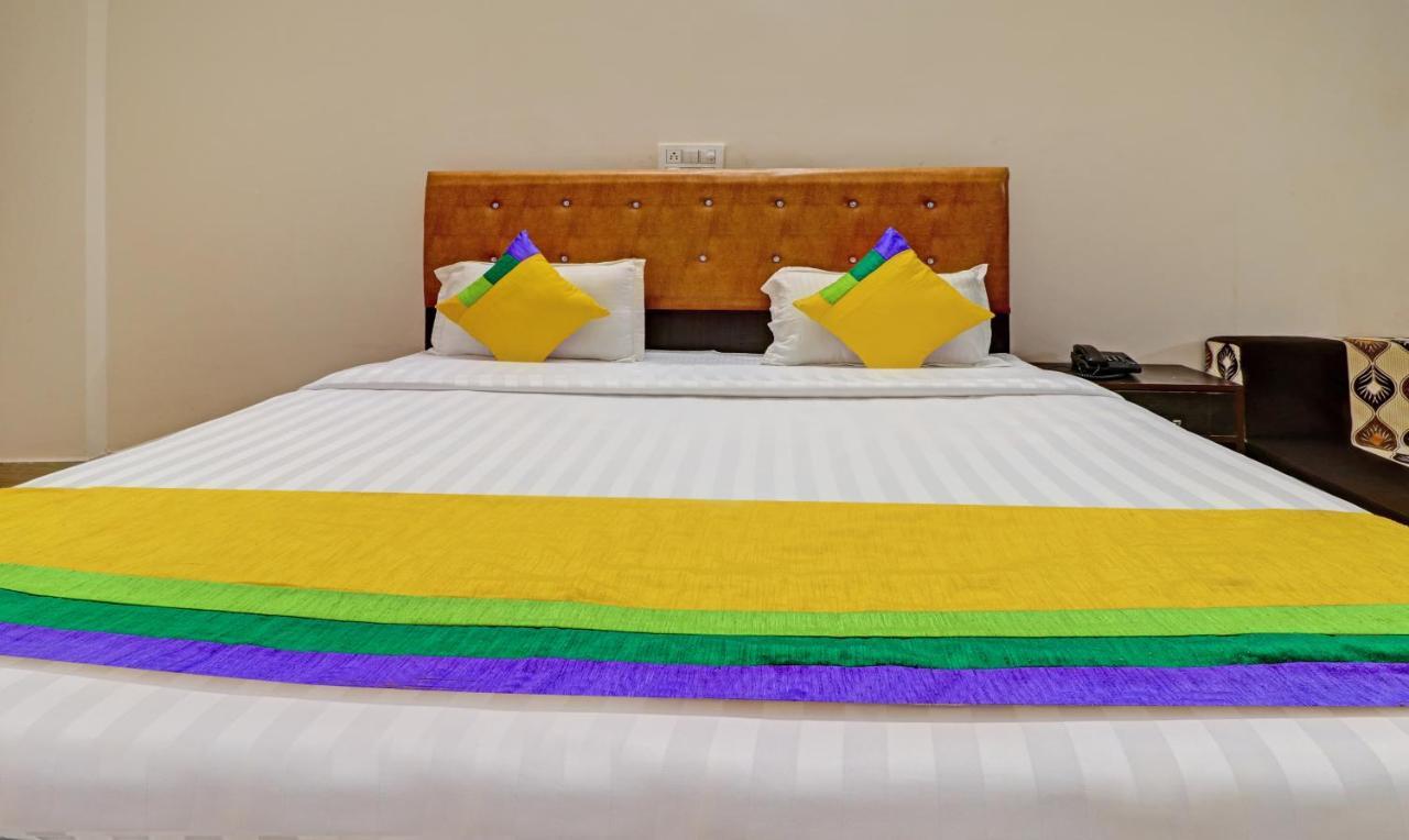 Itsy By Treebo - Divine Inn Chandigarh Exterior photo
